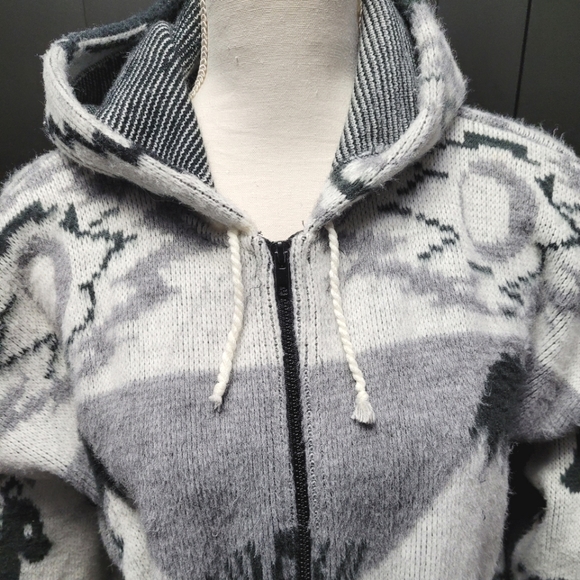 Yari Artesanias Made in Ecuador black white grey wool zip-up hooded sweater - Picture 6 of 9